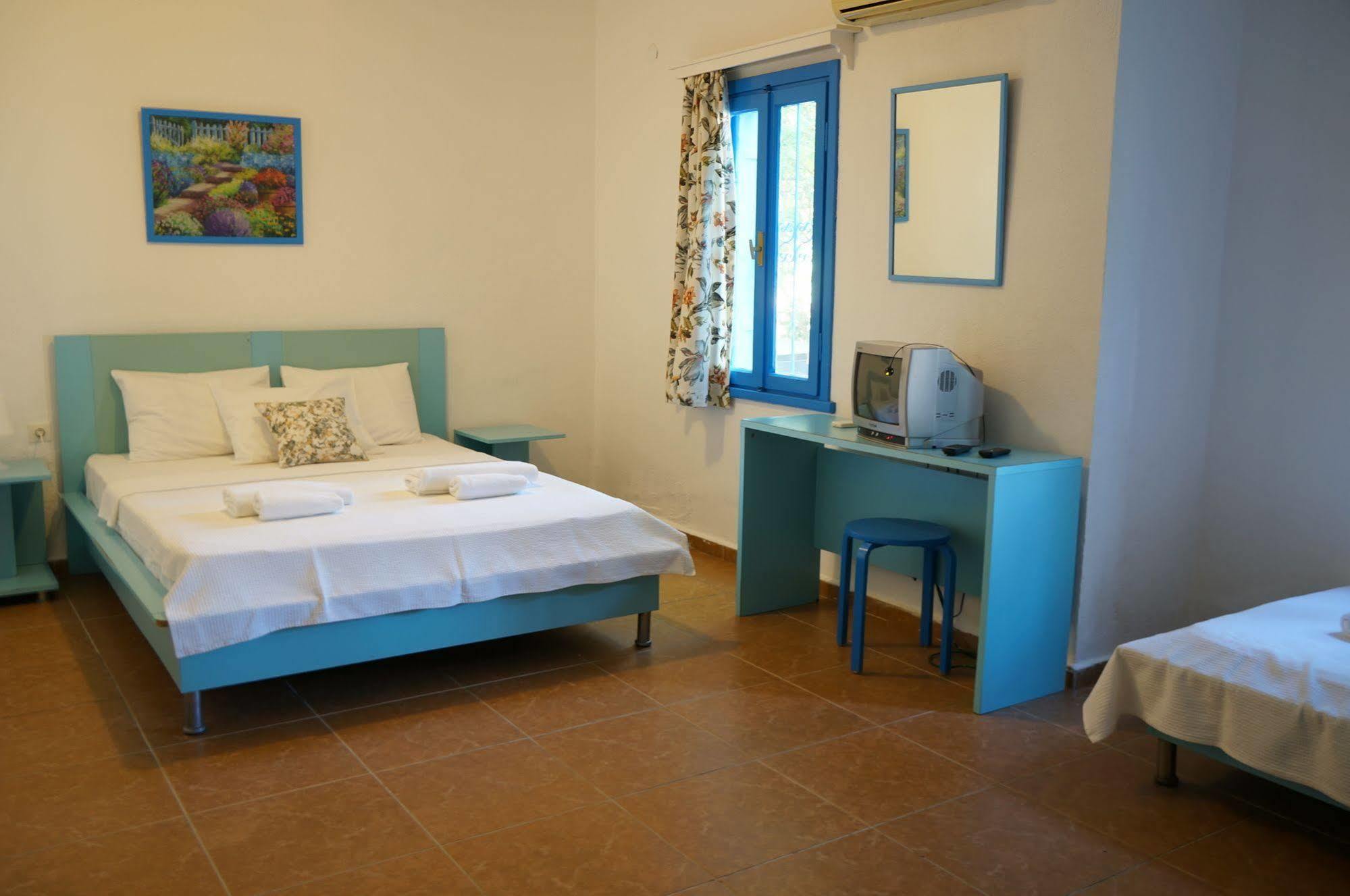 Esmana Hotel Bitez Esterno foto