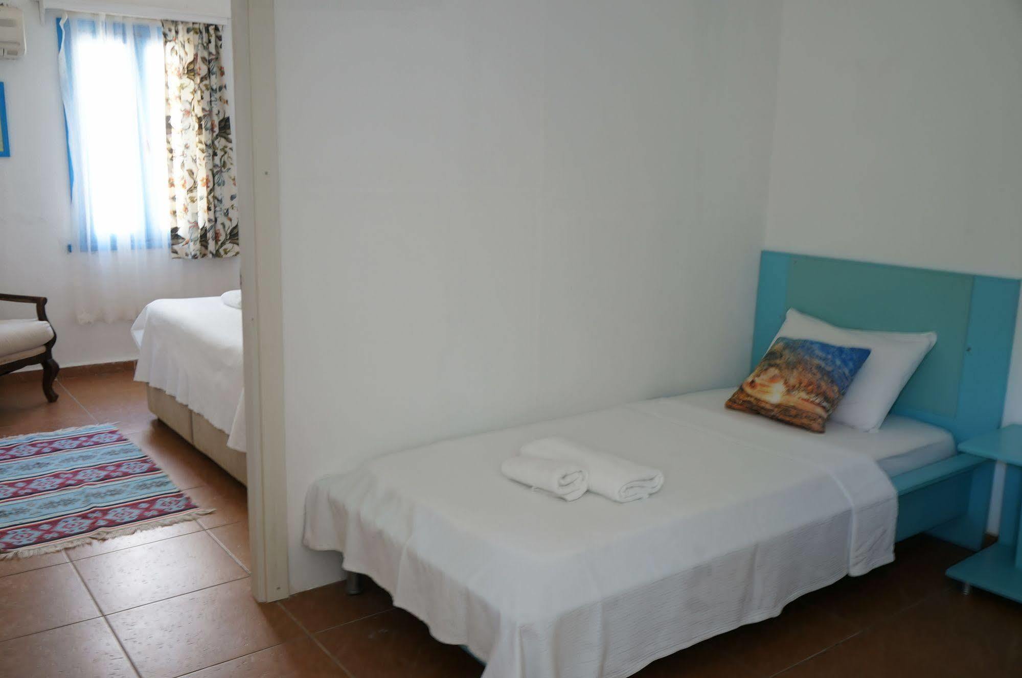 Esmana Hotel Bitez Esterno foto